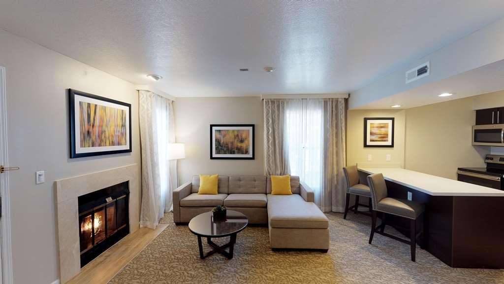 Chase Suite Hotel Newark Fremont Oda fotoğraf